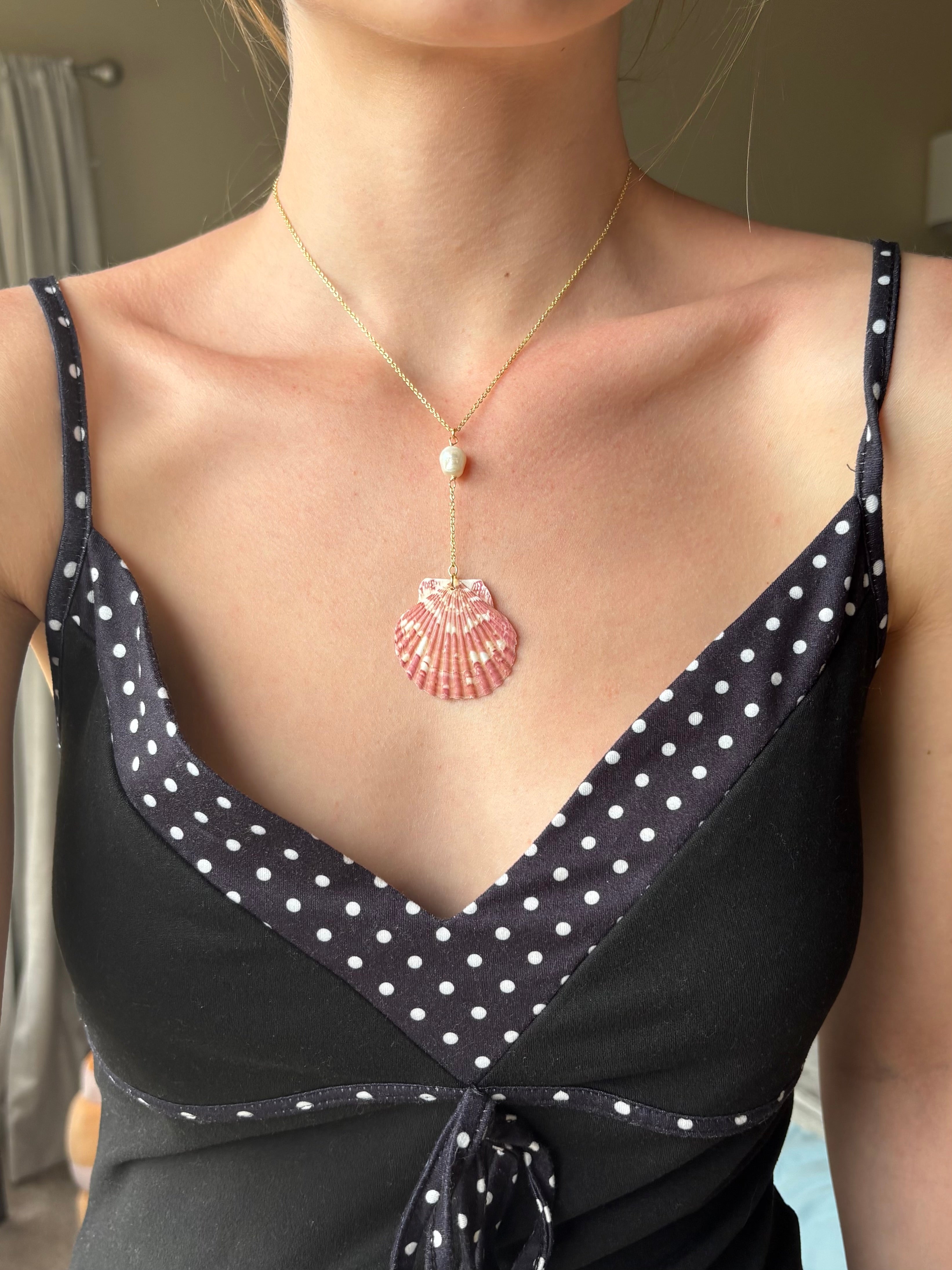 Scallop Drop Shell Necklace